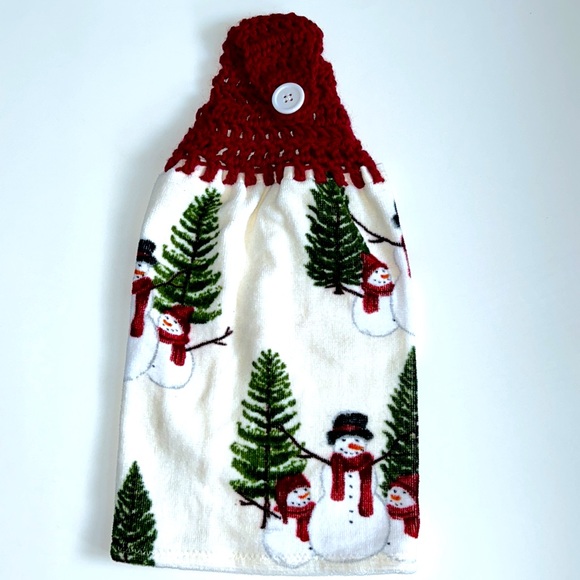 HAND CRAFTED Colorful Snowmen Crochet Top Hanging Kitchen or Bathroom Towel - Picture 3 of 6
